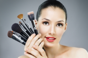 article-makeup-to-make-you-look-younger